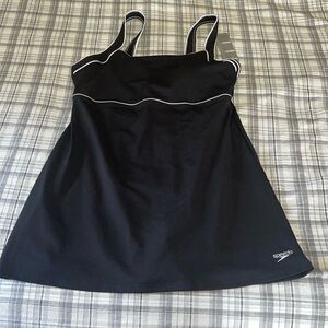 Speedo women’s black bathing suit